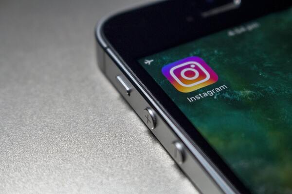 how to stop instagram from saving posted photos