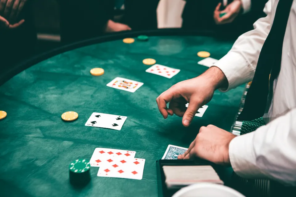 11 Tips on How to Stop Gambling and Save Money